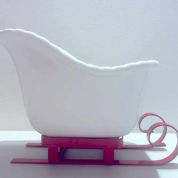LARGE Christmas Decor Holiday Sleigh Ceramic & Iron Fruit Candy Bowl, Decor ~NEW - Picture 2 of 10